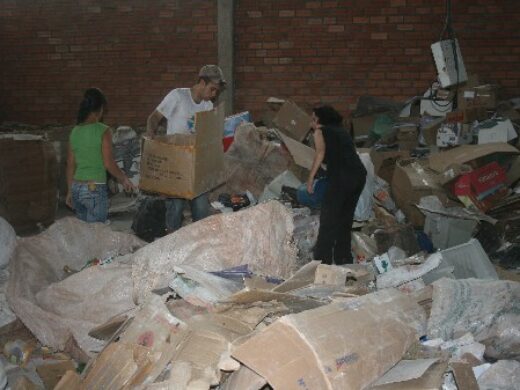 TJ decide: município pode cobrar a taxa do lixo