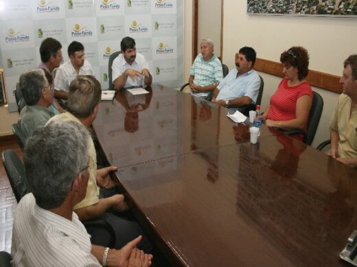 Cecconello recebe lideranças de Pulador