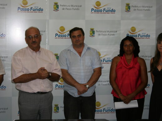 Prefeito empossa novos diretores do IPPASSO