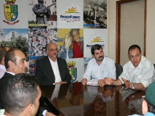 Muçulmanos ganham área para cemitério