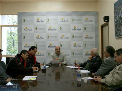 Prefeito  recebe diretores do Simpasso