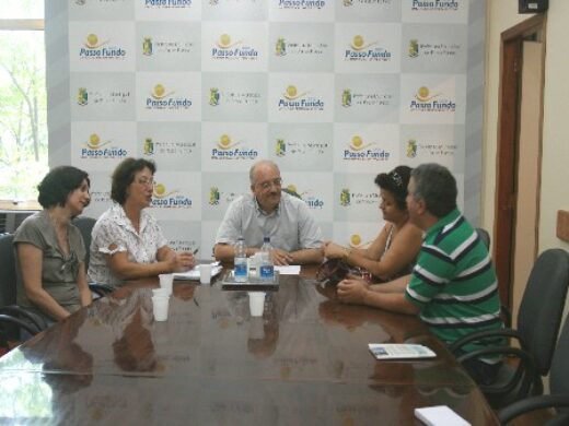 Prefeito atende escola da Vila Ipiranga