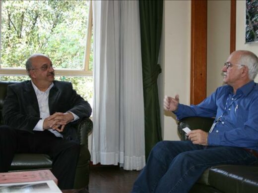 Novo chefe-geral da Embrapa visita o prefeito