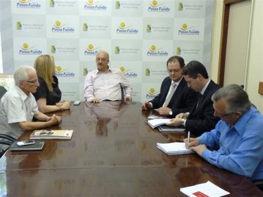 Concessionárias do transporte coletivo assinam contrato de bilhetagem eletrônica