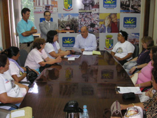 Dipp assina projeto que cria Conselho Municipal da Mulher