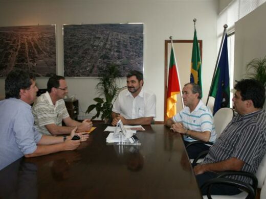 Prefeito é convidado para celebração dos 60 anos do Lalau Miranda