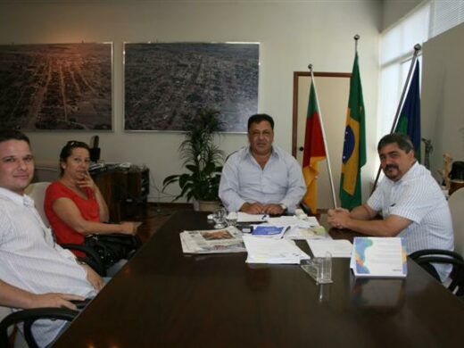 Sosa pede auxílio para ampliação de sede