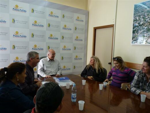 Escola Irmã Maria Catarina agradece ao Prefeito pelo Ginásio de esportes