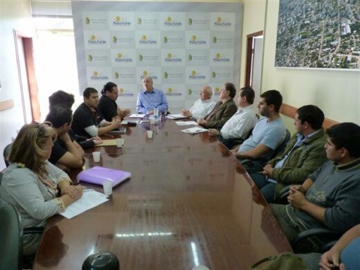 Dipp e Simpasso discutem reivindicações