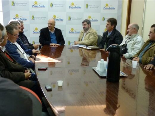 Avicultores agradecem o apoio de Airton Dipp na recuperação da Doux