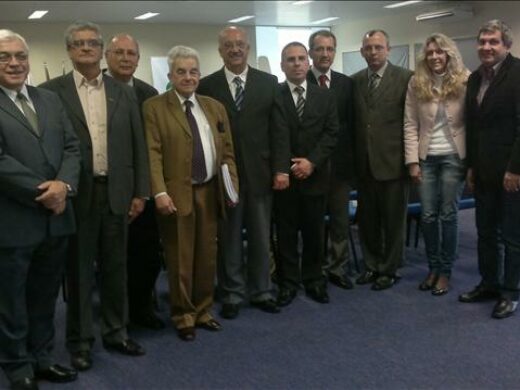 Seminário em Chapecó define projeto pedagógico da Universidade Federal da Fronte