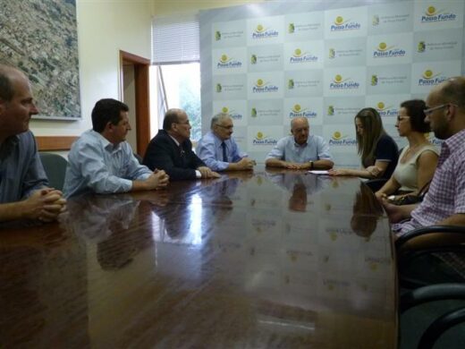 Prefeito assina concessão de área para o CRECI-RS