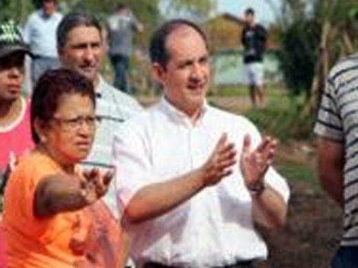 Moradores de Santo Antônio da Pedreira e Santa Maria II recebem prefeito