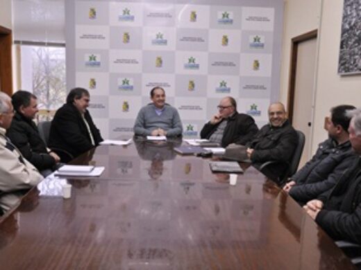 Prefeitura recebe demandas da Associação de taxistas