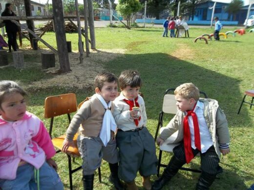 Escolas municipais continuam atividades em comemoração à Semana Farroupilha