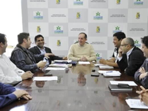 Prefeitura reitera pedido à população para preservar as obras da Praça Marechal