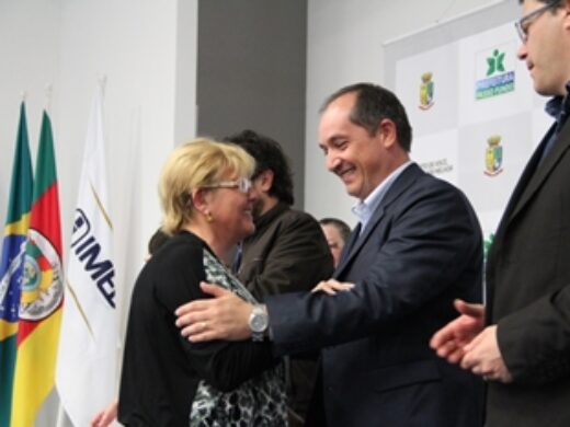 Prefeitura dá posse a novos servidores concursados