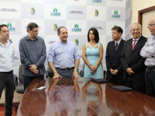 Novos secretários municipais tomam posse