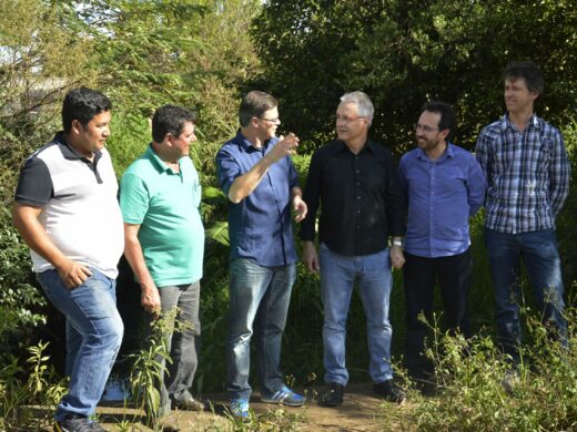 Prefeitura trabalha em projeto para canalização de córrego na Vila Dona Júlia