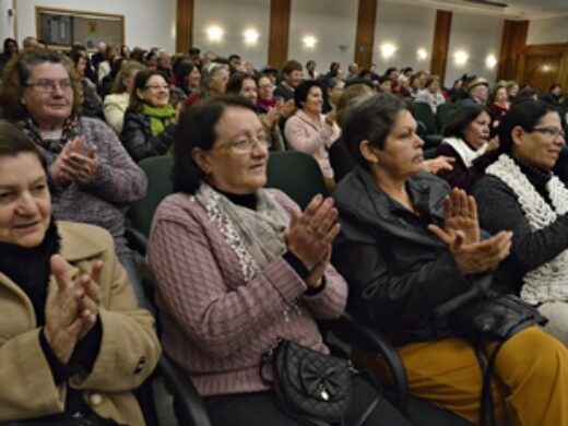 Programa Terceira Idade Digital forma mais de 150 idosos