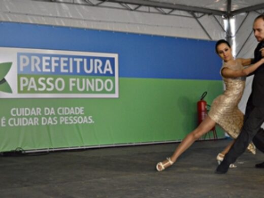 Semana de Passo Fundo inicia com Tango composto por ex-prefeito