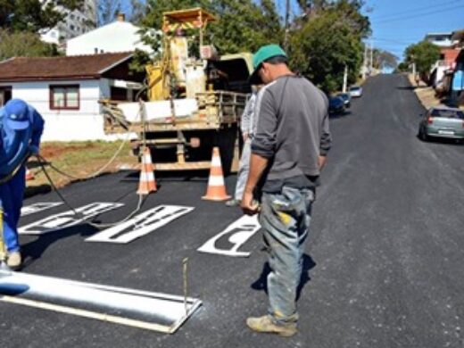 Começa a elaboração do projeto para obras de pavimentação em 25 bairros