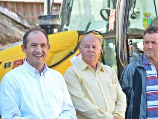 Prefeitura reforça maquinário para uso no Interior do município