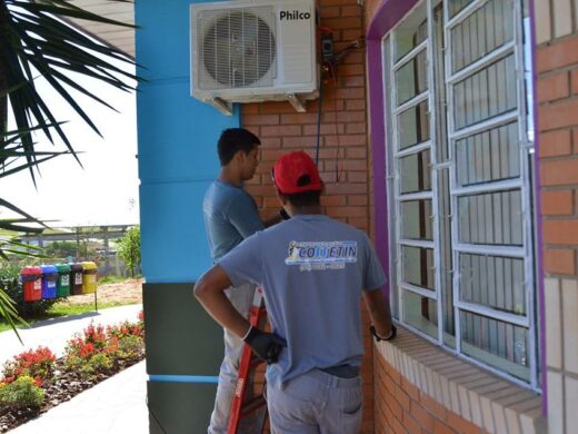 Mais oito escolas municipais recebem instalação de ar-condicionado nesta semana