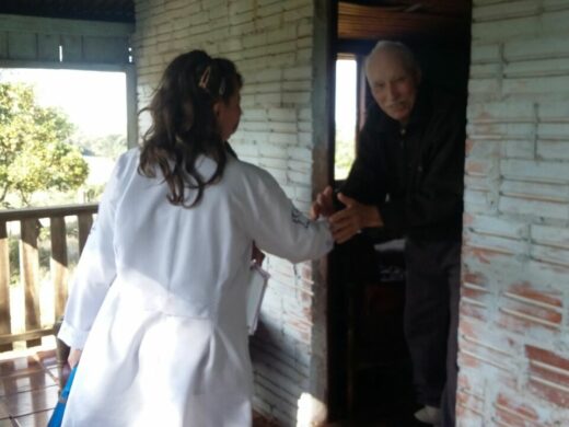 Comunidades do interior recebem Vacinação em Casa