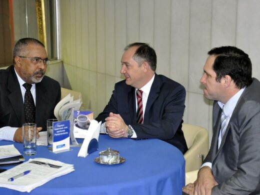 Maratona de audiências em busca de recursos