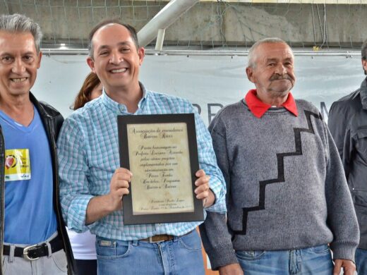 Bairro a Bairro recebe homenagem