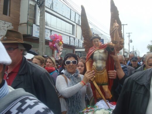 Romaria de São Miguel reúne fiéis em Passo Fundo