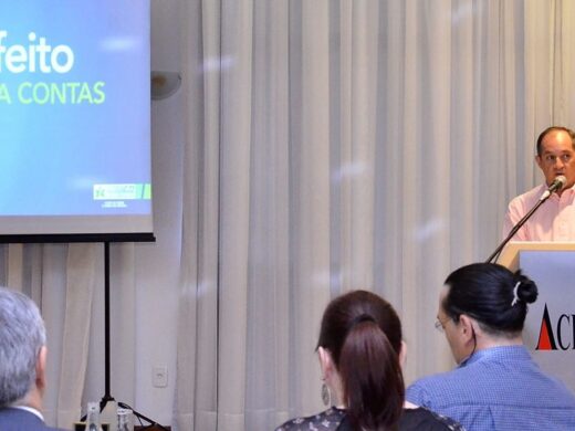 Luciano faz balanço de três anos de governo