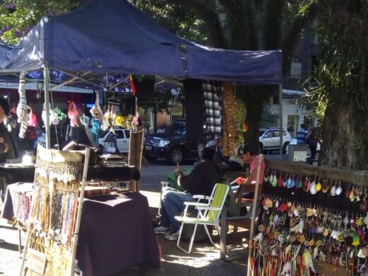 Coordenadorias municipais realizam feira na praça