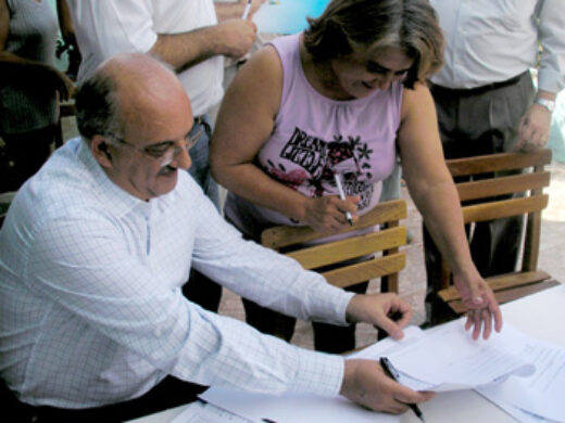 Crédito Solidário: Assinados os primeiros 20 contratos