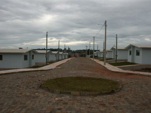 Prefeitura entrega mais 24 moradias nesta quinta-feira