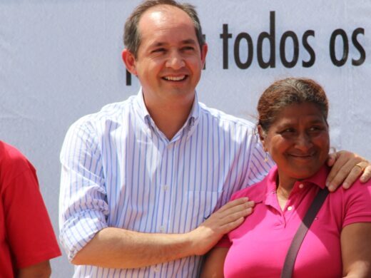 Prefeitura inicia entrega de casa própria na Vila Donária