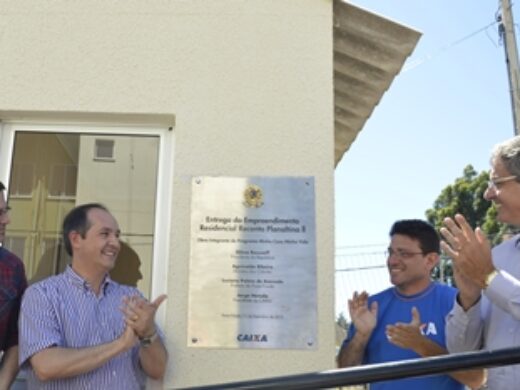 Prefeitura entrega casa própria a 120 famílias na Planaltina
