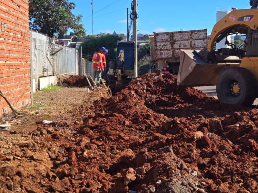 Prefeitura inicia regularização da rede de água para 230 famílias na comunidade Bela Vista