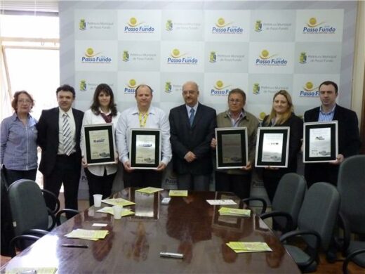 Empresas recebem certificado pelo apoio à educação ambiental