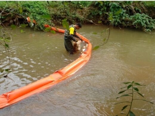 Meio Ambiente: Prefeitura recolhe 14 toneladas de resíduos do Rio Passo Fundo