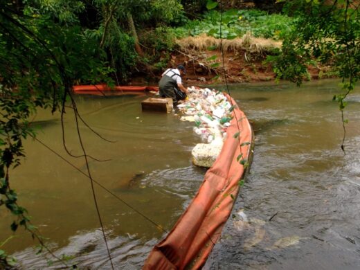 Prefeitura realiza trabalho permanente de recuperação do Rio Passo Fundo