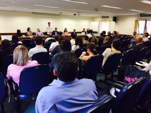 Gestão de resíduos sólidos é discutida