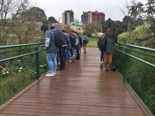 ﻿Mais de 300 alunos visitam Parque da Vergueiro