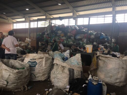 Projeto piloto leva coleta seletiva aos bairros