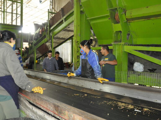 Novo pavilhão da Usina de Reciclagem
