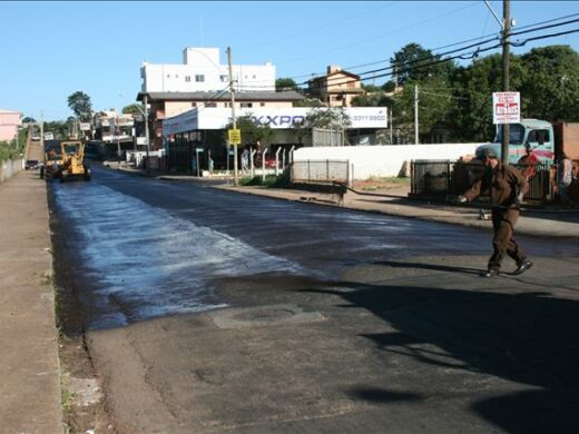 Prefeitura renova ruas e avenidas centrais