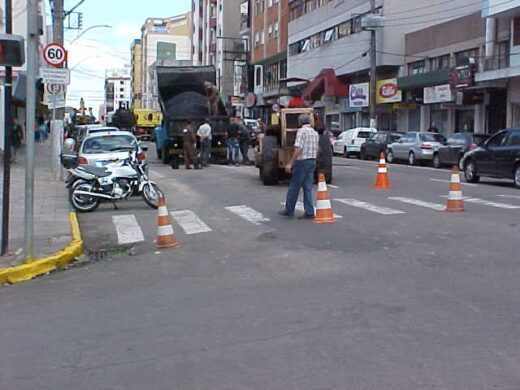 Prefeitura: melhorias no asfalto após intensas chuvas