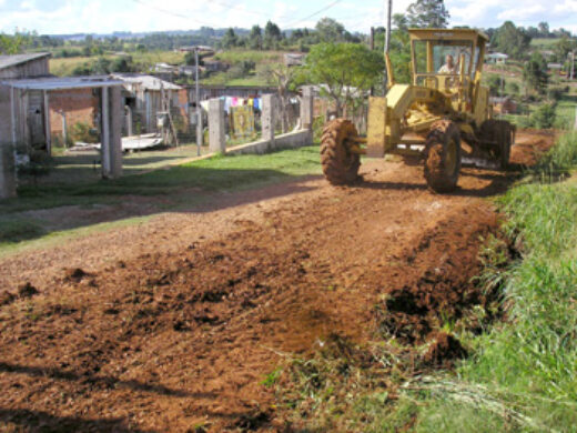 Bairro Alvorada ganha asfalto