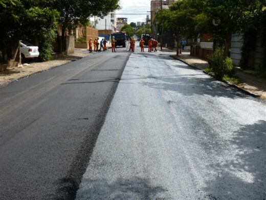 Obras de recuperação do asfalto seguem em ritmo acelerado